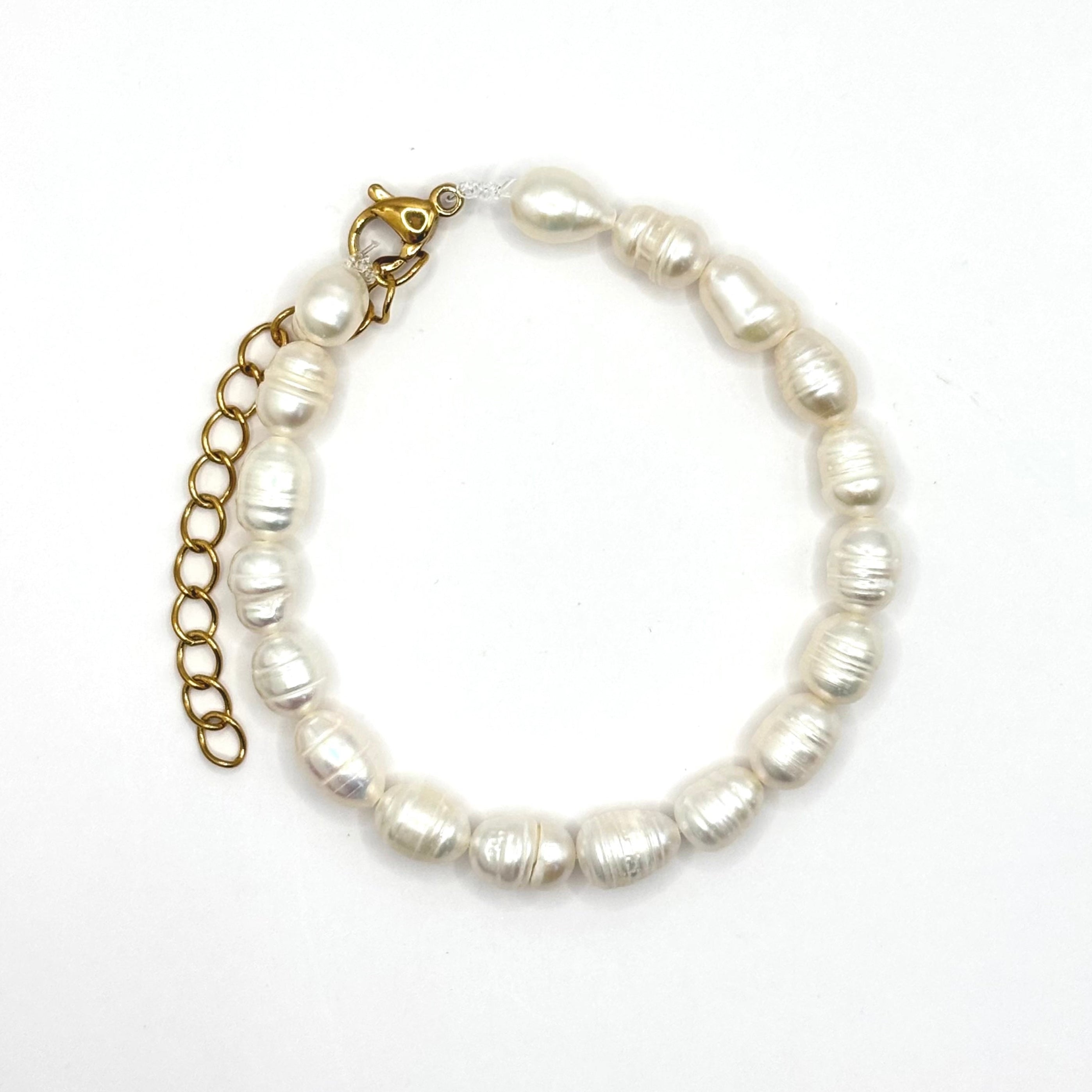 Classic pearl bracelet