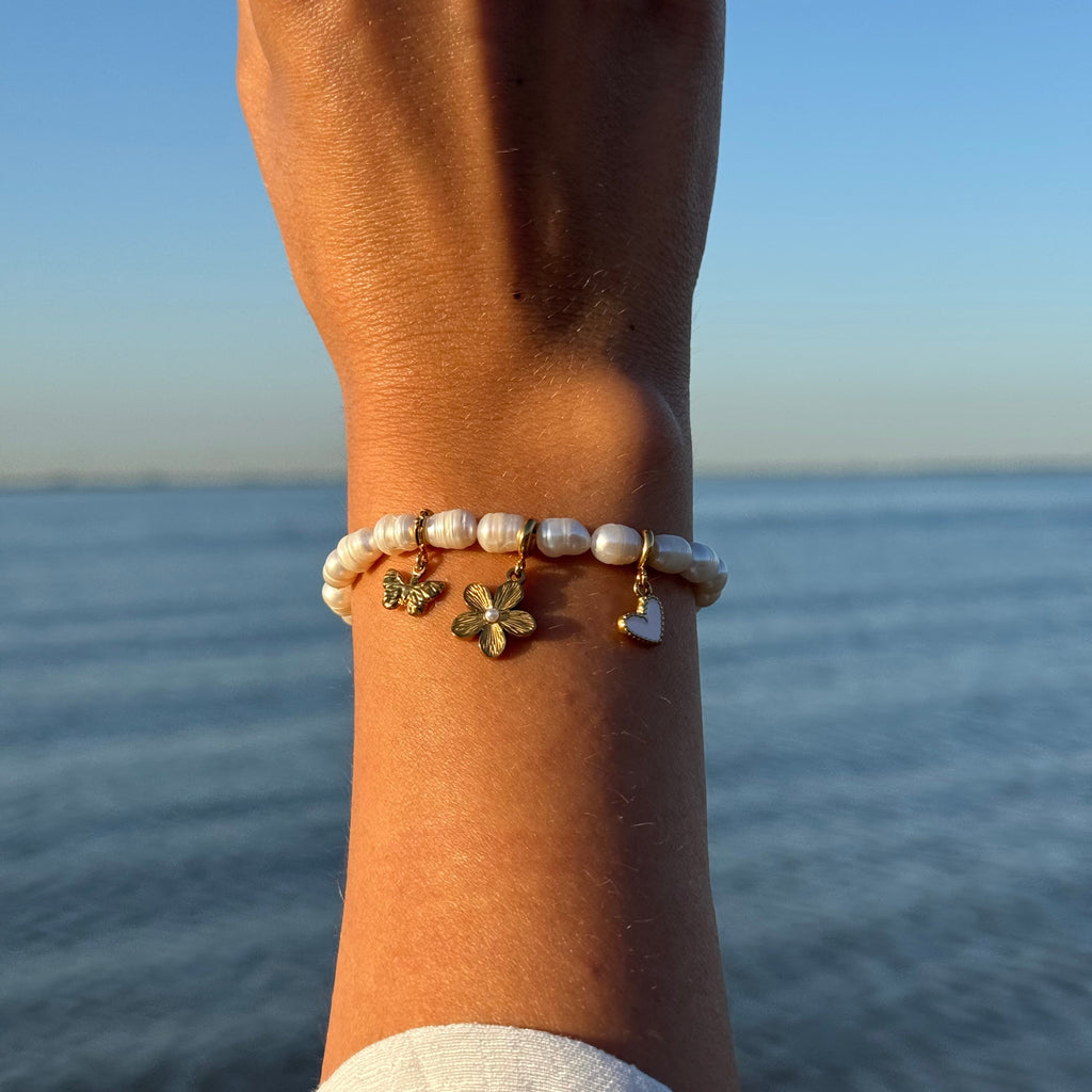 Bloem met parel - charm